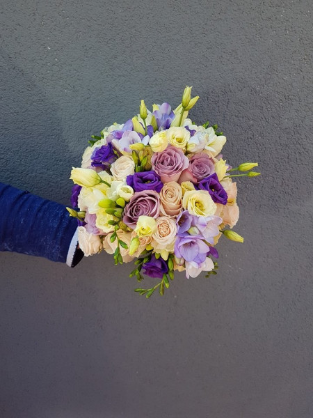 buchet-mireasa-cu-eustoma