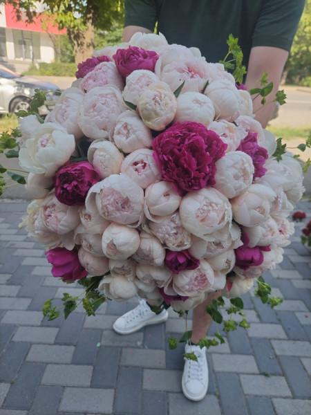 Buchet 101 bujori