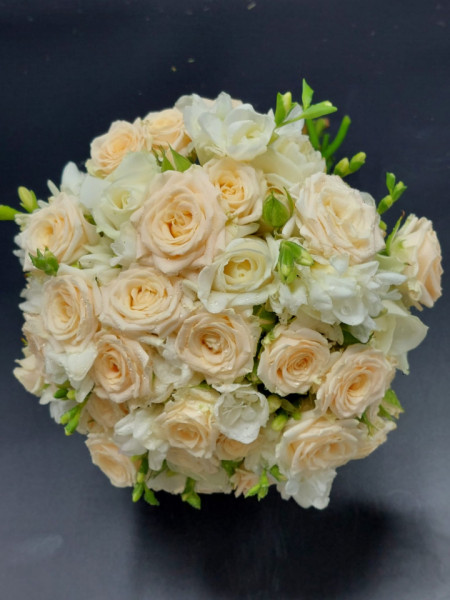 Buchet crem