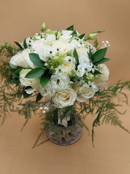 Buchet de mireasa elegant alb-verde