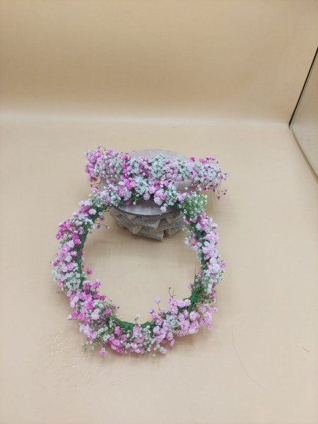 Coronita cu gypsophila colorata