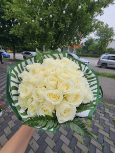 Buchet 29 trandafiri albi