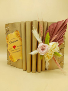 Carte decorativă cu flori si mesaj personalizat