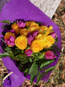 Buchet roz-galben