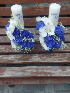Set buchet si lumanari cu trandafiri albastri