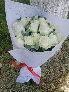 Buchet 21 trandafiri albi