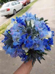 Buchet de mireasa albastru elegant
