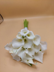 Buchet de mireasa elegant cu cala