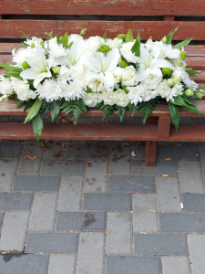 Aranjament funerar cu crin si crizantema