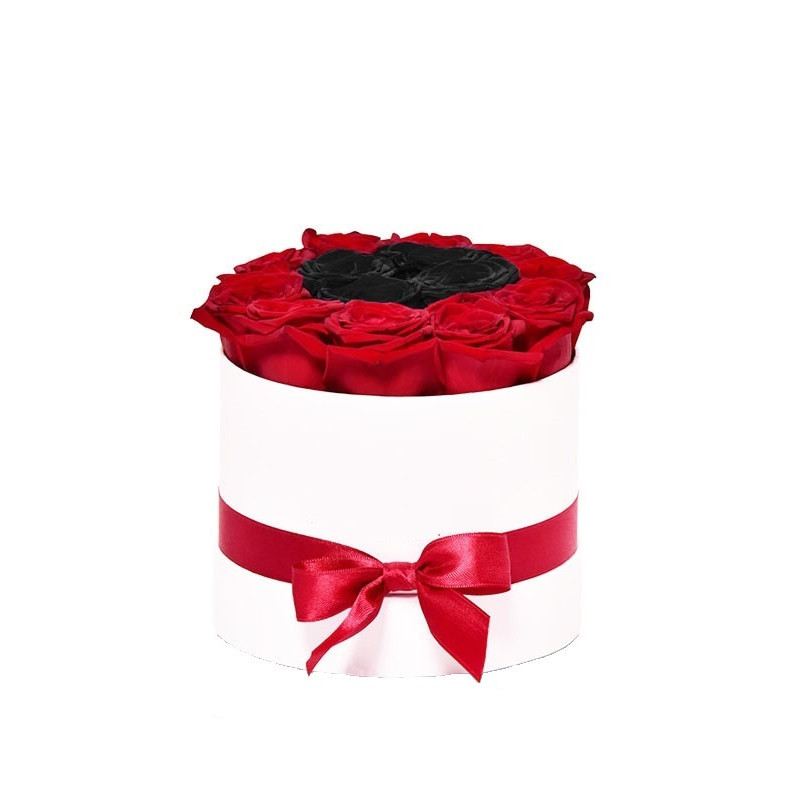 Aranjament floral Trandafiri parfumati de sapun, in cutie alba Luxury S