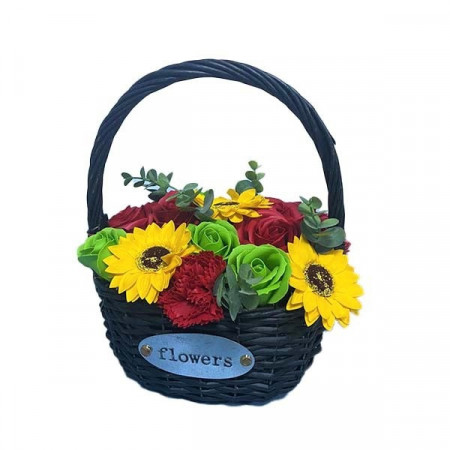 Aranjament Floral cu Trandafiri de Sapun si alte Accesorii in Cosulet Impletit, Galben-Rosu-Verde