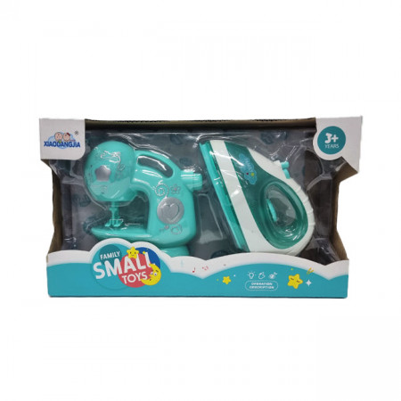 Set de jucarie Small House, masina de cusut si fier de calcat