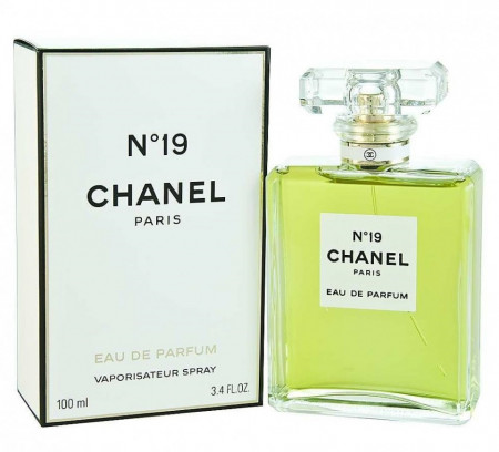 Chanel No 19 POUDRÉ