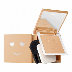 Fond de ten pudra, Benefit, Hello Happy