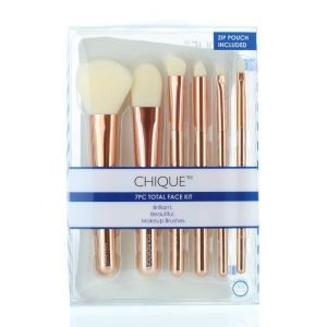 Chique Set 7 Pensule pentru machiaj + Gentuta