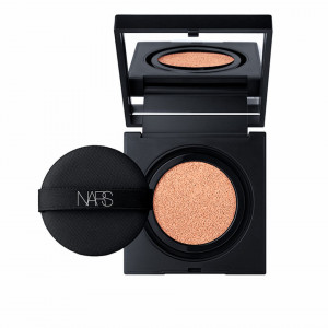 Fond de ten NARS Natural Radiant Longwer Foundation Cushion