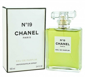 Chanel No 19 POUDRÉ