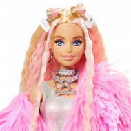 Barbie Extra - Papusa blonda cu haina roz si accesorii