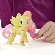 Figurina Articulata Ponei Fluttershy cu Accesorii My Little Pony