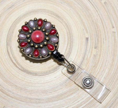 Accesoriu ecuson cu mandala rosu&lila