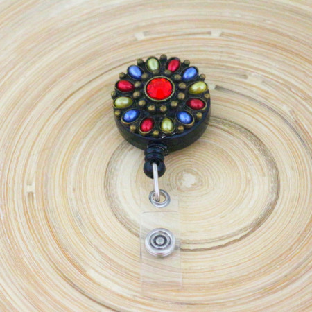 Accesoriu ecuson negru cu mandala tricolora
