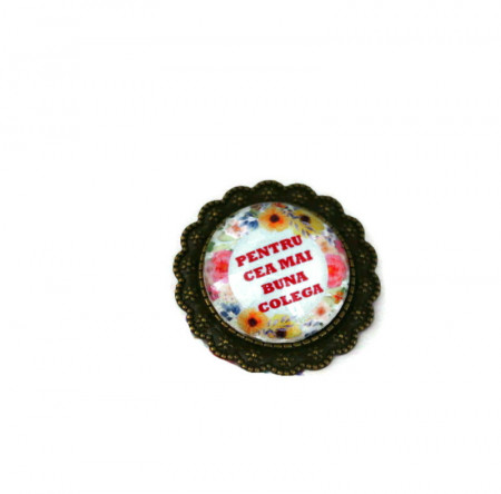 Brosa floricica personalizata pentru colega