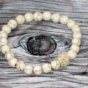 Bratara howlite ivory