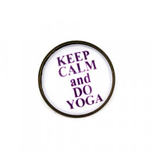Brosa cu mesaj personalizat "Keep calm and do yoga"
