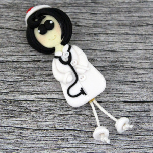 Brosa "Mrs. Nurse"