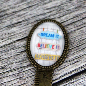 Semn de carte, cheie gradata, bronz, cu mesaj personalizat - "Dream it"
