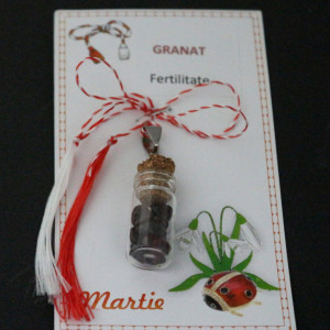 Pandantiv martisor granat - piatra fertilitatii