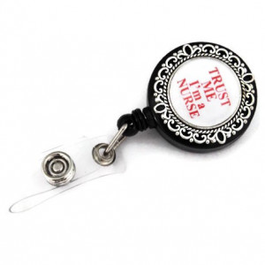 Accesoriu ecuson - asistenta medicala - "Trust me"