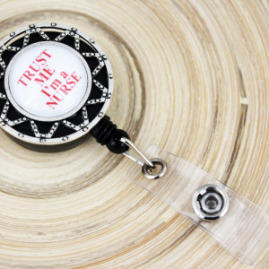 Accesoriu ecuson - asistenta medicala - "Trust me", stea argintie