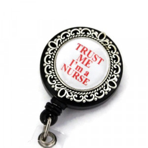 Accesoriu ecuson - asistenta medicala - "Trust me"
