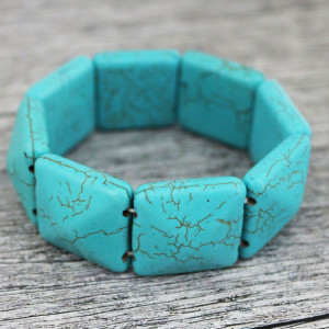 Bratara howlite, Norina