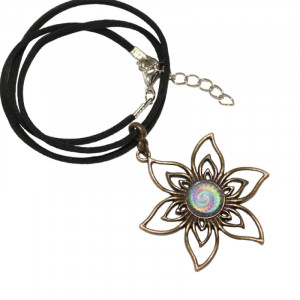 Colier cu floare si cabochon din sticla