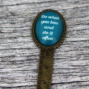 Semn de carte, cheie gradata, bronz, cu mesaj personalizat - "Do what you love"