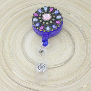 Accesoriu ecuson albastru cu mandala variatii de bleu