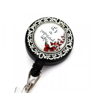 Accesoriu ecuson cu mesajul "It's a beautiful life"