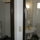 Container sanitar cu minibucatarie , spalator si 2 wc