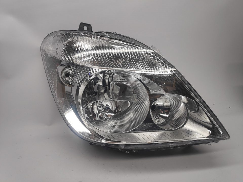 Peça - Farol Direito Mercedes Sprinter 06-12