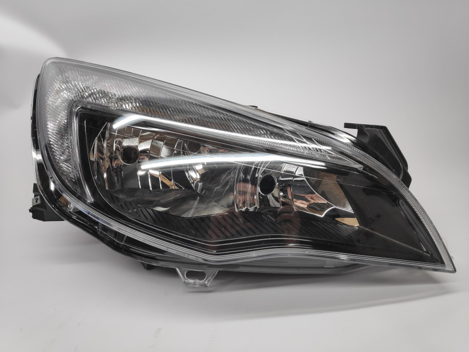 Peça - Farol Direito Opel Astra J 5P/ Sports Tourer 10-16