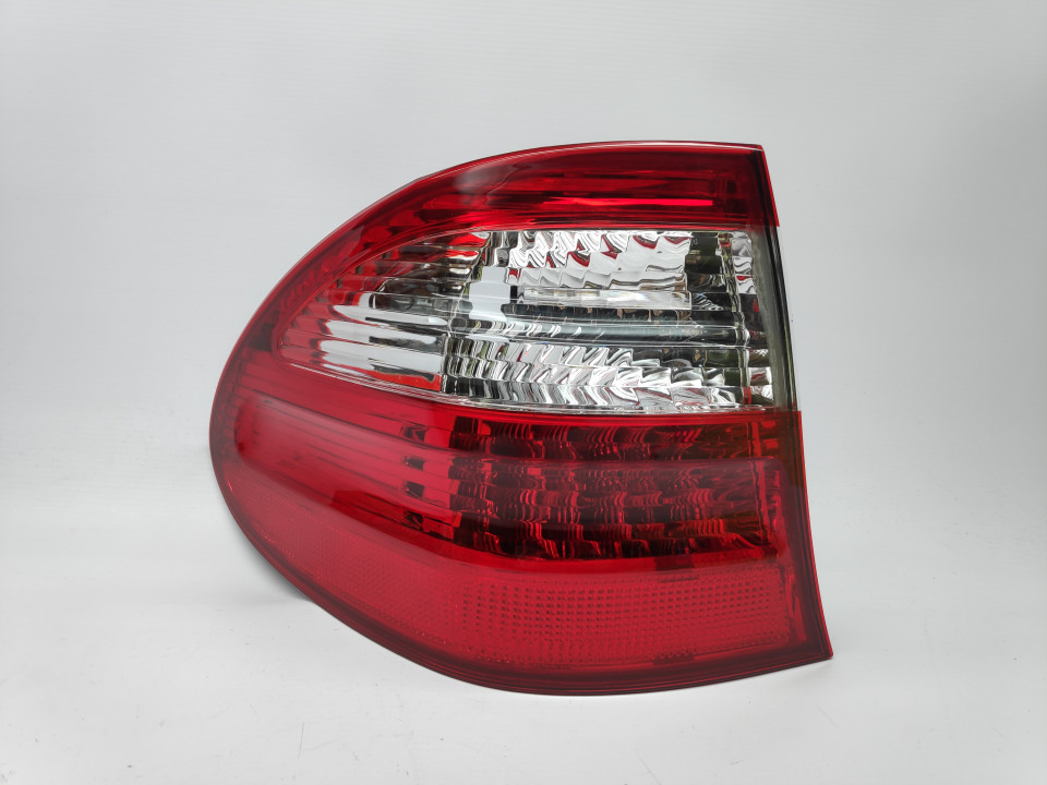 Peça - Farolim Esquerdo Led Mercedes W211 E Class St.Wagon 02-06