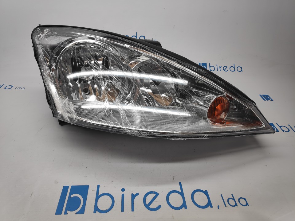 Peça - Farol Direito Ford Focus I 0-04