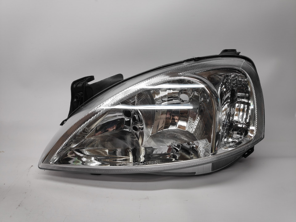 Peça - Farol Esquerdo Opel Corsa C/ Combo 01-11