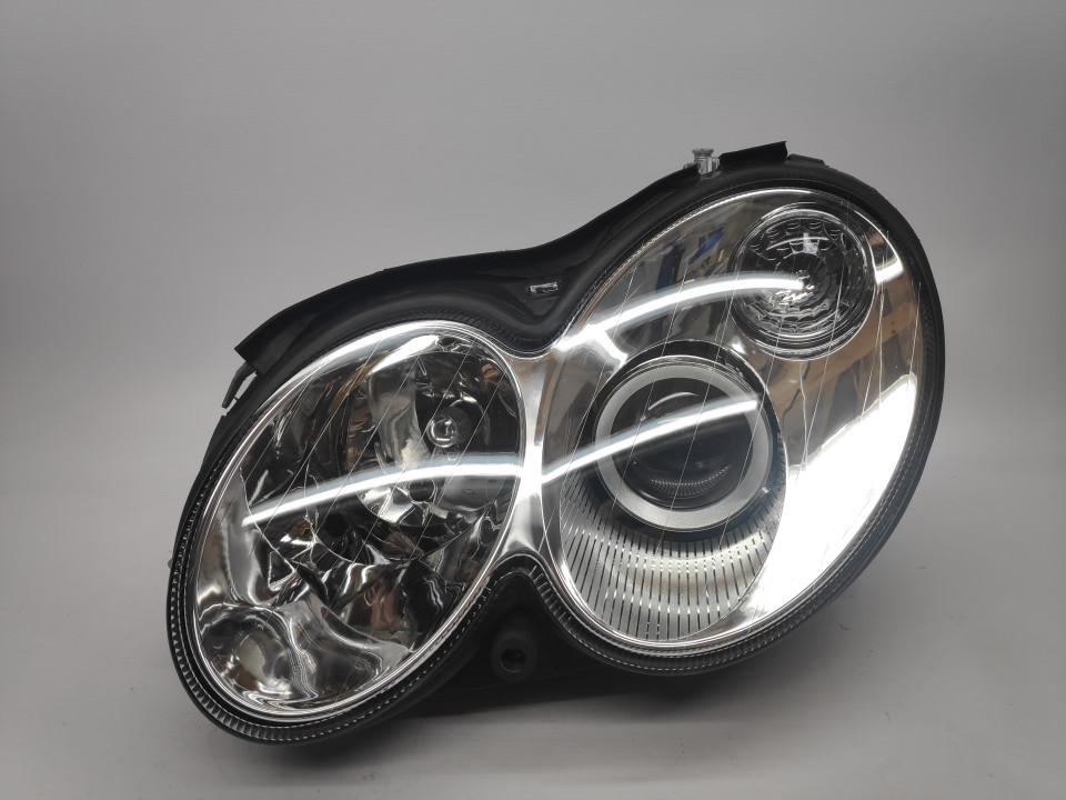 Peça - Farol Esquerdo Xenon Mercedes W209 Clk 03-09