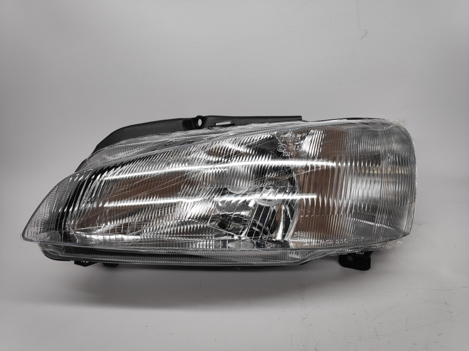 Peça - Farol Esquerdo Peugeot 106 96-03