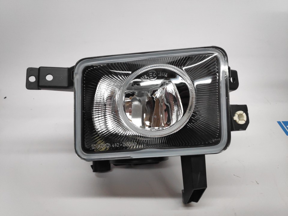 Peça - Farol Nevoeiro Direito Opel Corsa C 00-03