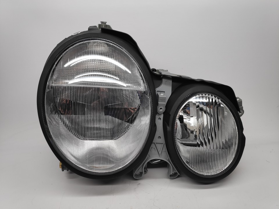 Peça - Farol Direito Mercedes W210 E Class 99-02 Xenon + H7