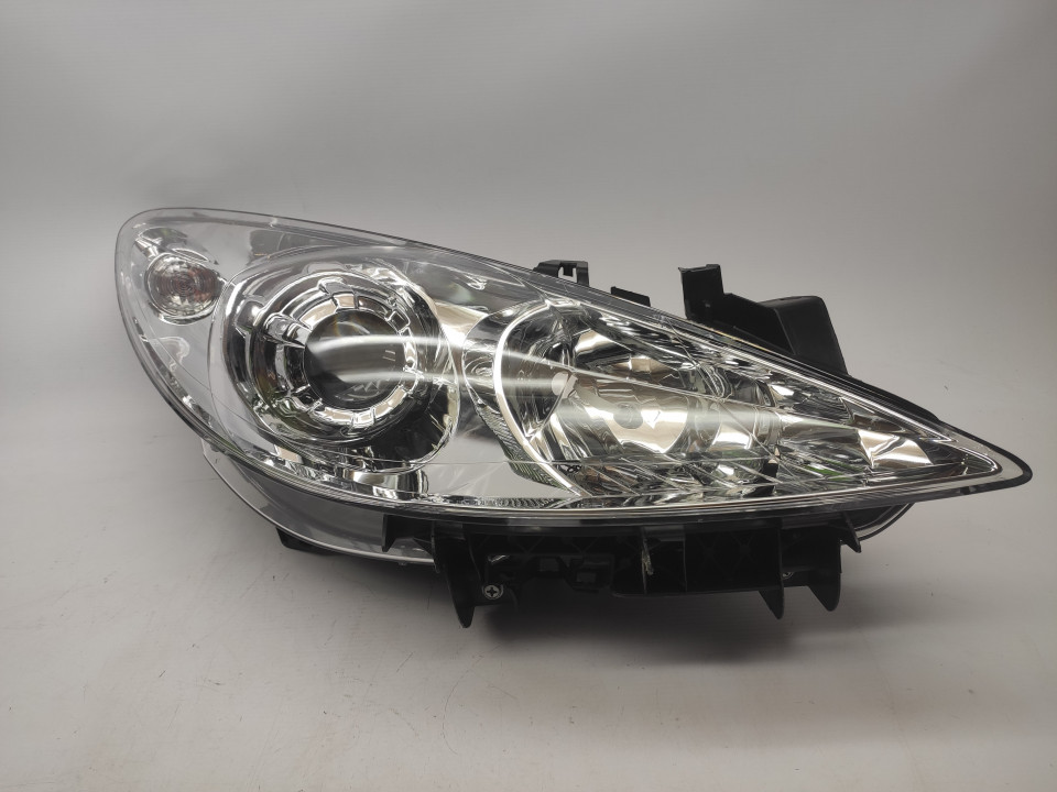 Peça - Farol Direito Peugeot 307 05-07